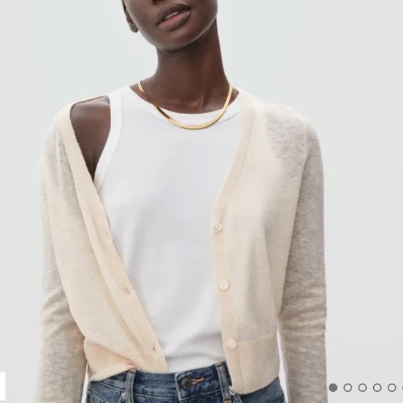 Everlane Sweaters - Like New Everlane Alpaca Featherweight Cardigan